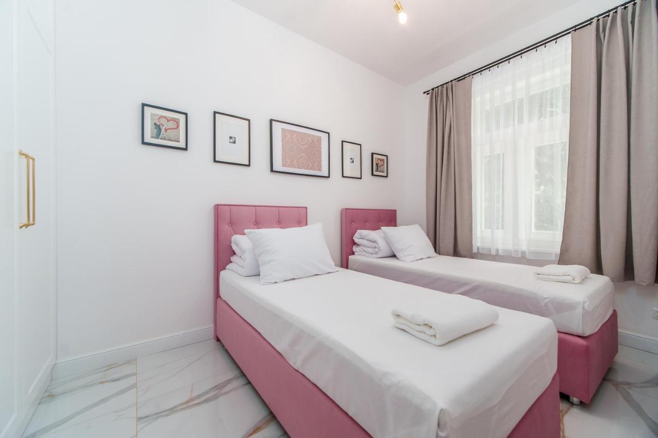 Rint - Zlota 8 Aparthotel Bialystok Bagian luar foto