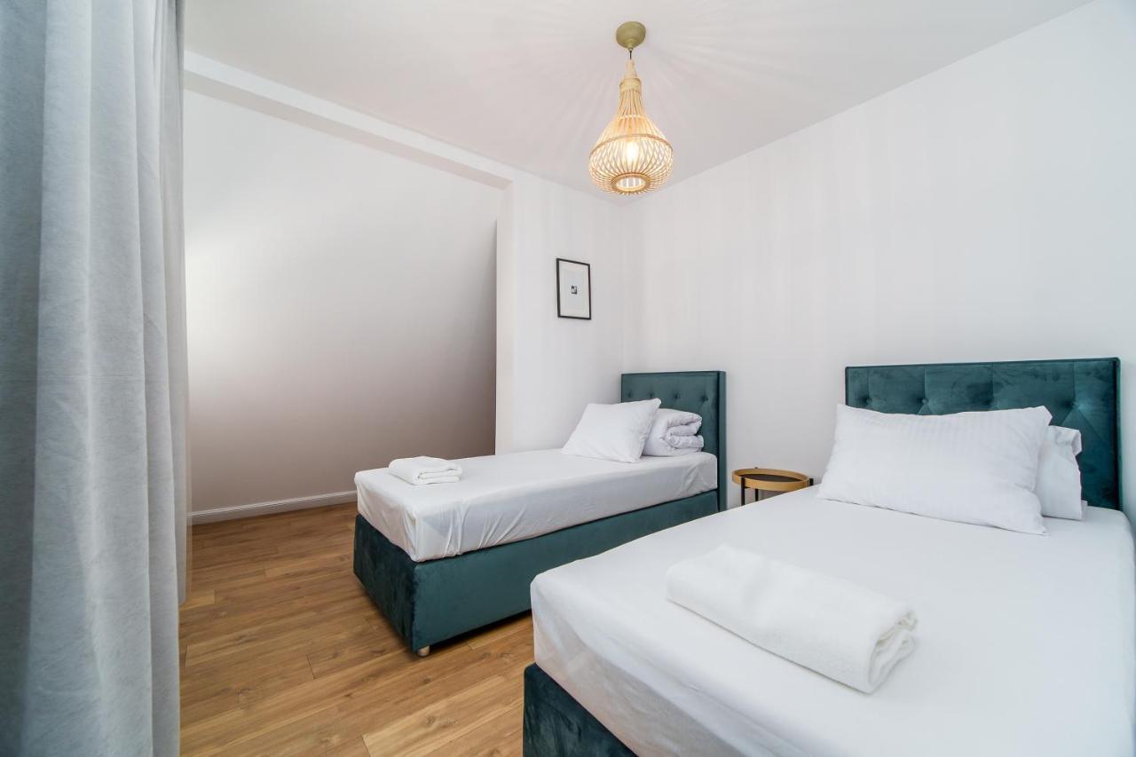 Rint - Zlota 8 Aparthotel Bialystok Bagian luar foto