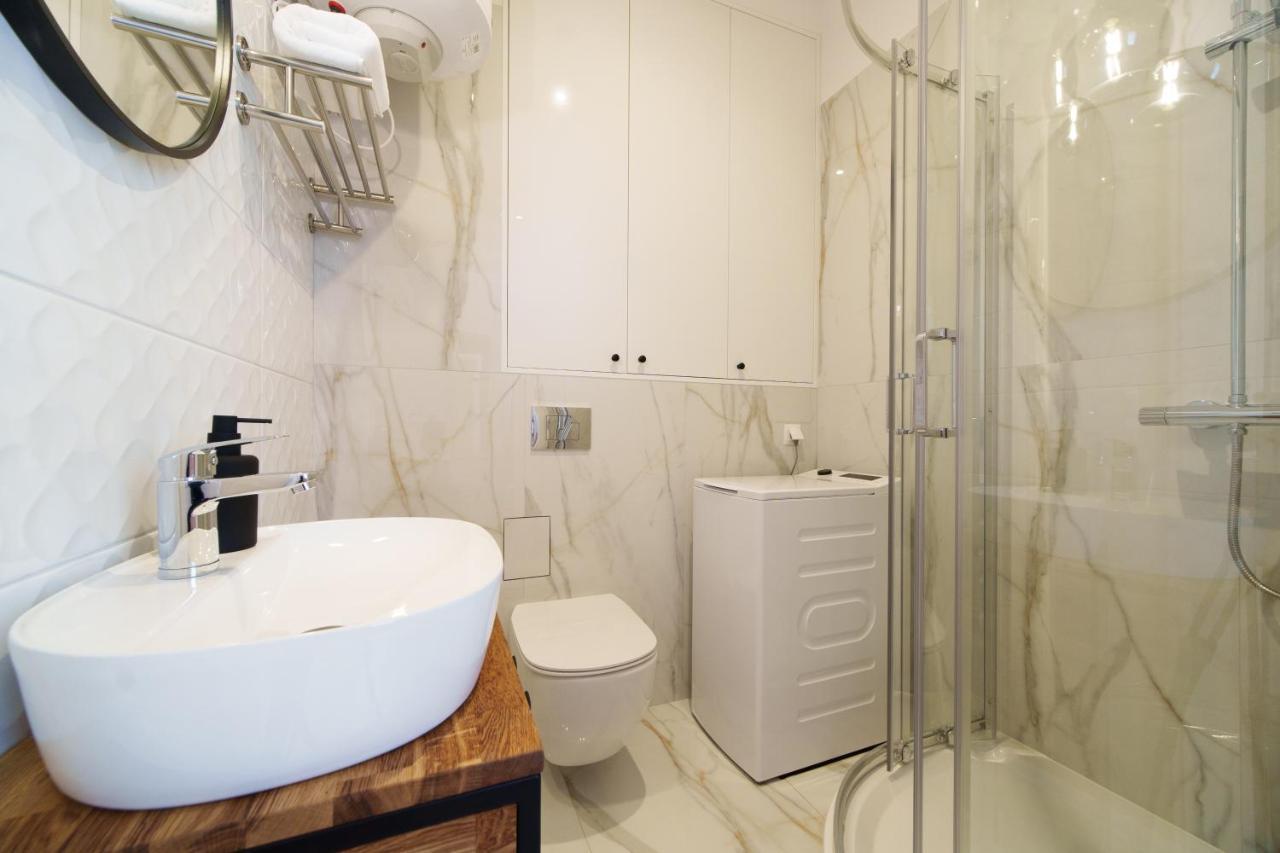 Rint - Zlota 8 Aparthotel Bialystok Bagian luar foto