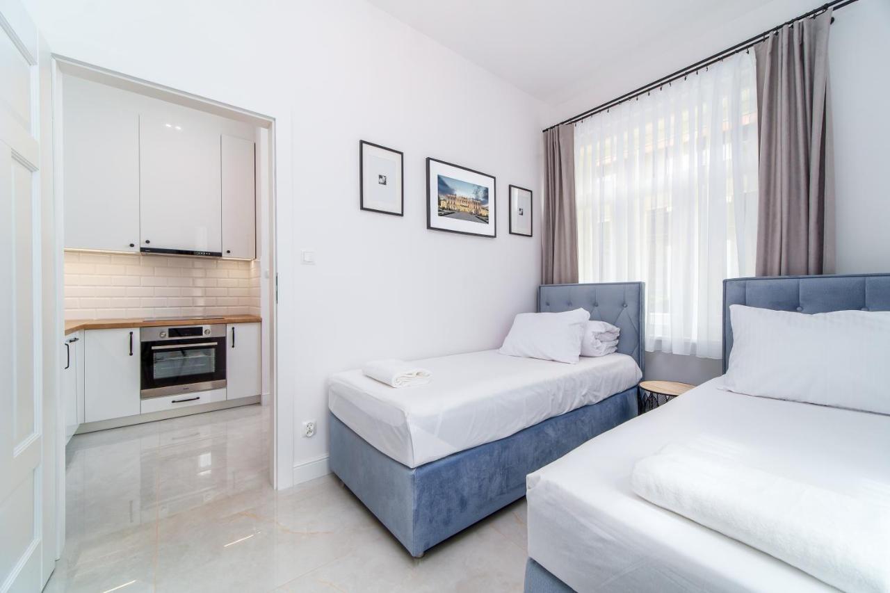 Rint - Zlota 8 Aparthotel Bialystok Bagian luar foto
