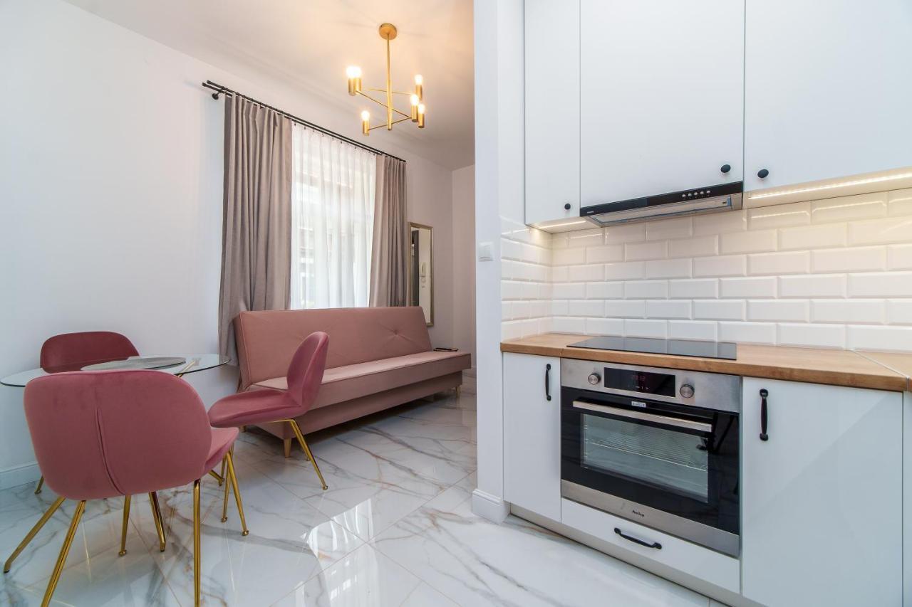 Rint - Zlota 8 Aparthotel Bialystok Bagian luar foto